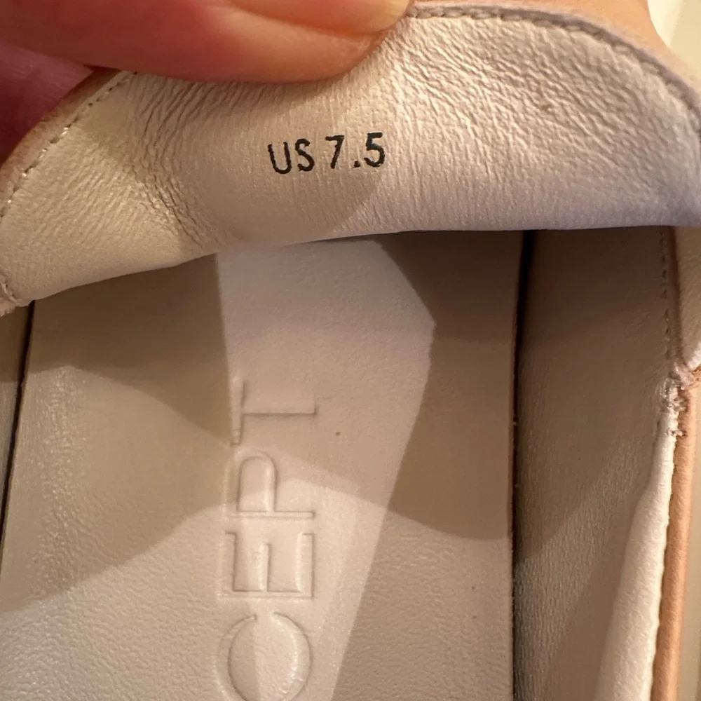 New ONCEPT Laguna Slip on Sneakers. Size 7.5.